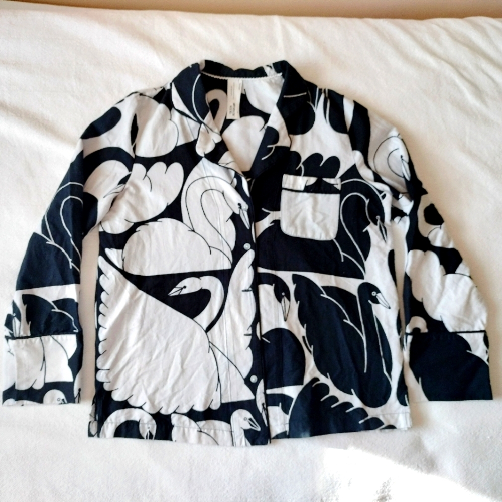 Anthropology pajama top only by Cecilia Pettersson black and white swans size M